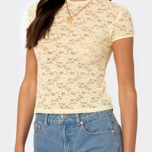 Edikted Lace Short Sleeve Top in Butter Yellow